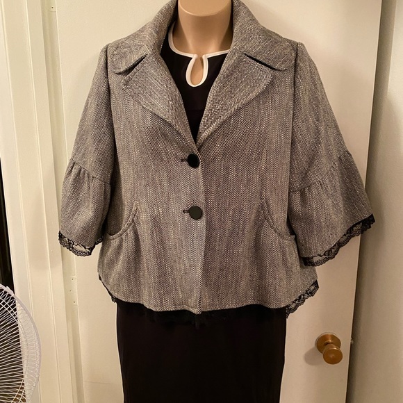 Artifacts brand 1x black/white patterned suit jackets lace trim cute pockets $25 - Picture 1 of 9